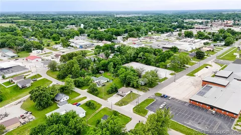 View/Area - 205 E 15th St, Eldon, MO 65026 photo 11 of 13