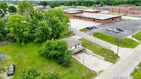 View/Area - 205 E 15th St, Eldon, MO 65026 photo 4 of 13