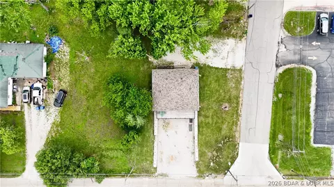 View/Area - 205 E 15th St, Eldon, MO 65026 photo 2 of 13
