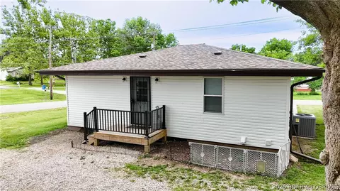 Exterior - 205 E 15th St, Eldon, MO 65026 photo 3 of 6
