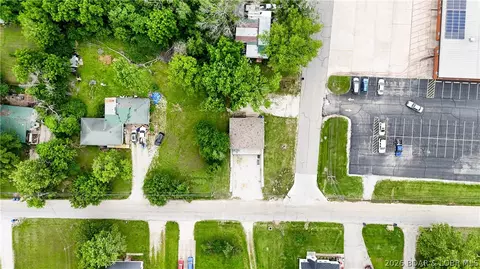 View/Area - 205 E 15th St, Eldon, MO 65026 photo 1 of 13