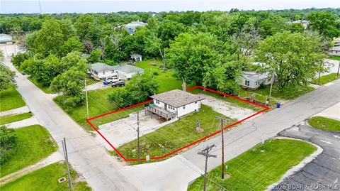 View/Area - 205 E 15th St, Eldon, MO 65026 photo 3 of 13