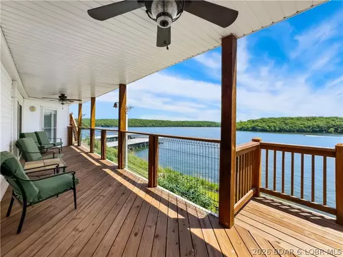 222 Park Place Ln #1C, Kaiser, MO 65047