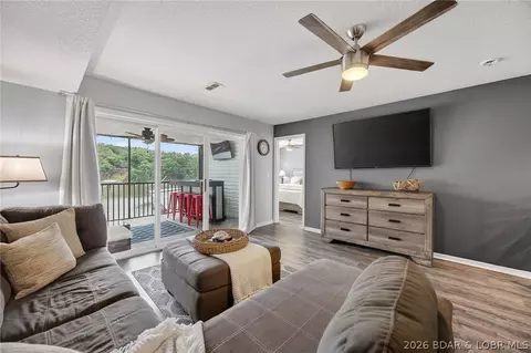 40 Lighthouse Rd #6-205, Lake Ozark, MO 65049