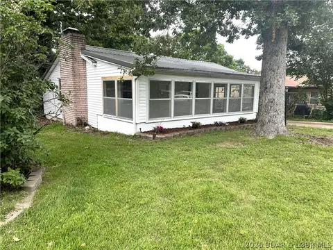 19967 Lakeview Ave, Warsaw, MO 65355