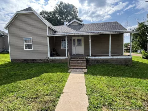 109 Hickory St, Cole Camp, MO 65325