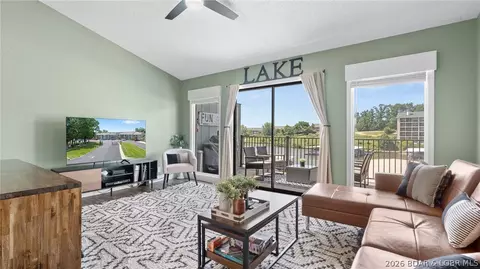 45 Southwood Shores Dr #4B, Lake Ozark, MO 65049