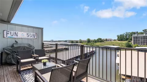 45 Southwood Shores Dr #4B, Lake Ozark, MO 65049