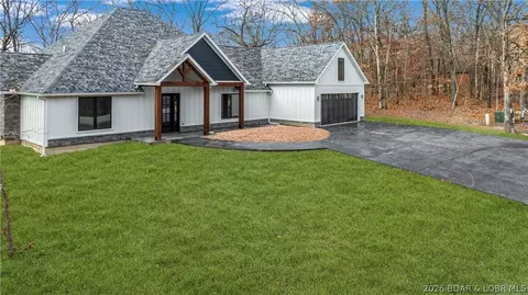 971 Grand Point Blvd, Sunrise Beach, MO 65079