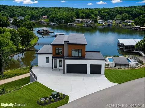 6 Forest Lake Cir, Lake Ozark, MO 65049