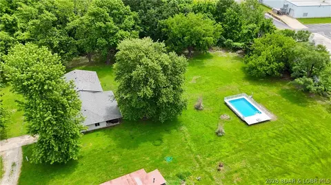 1014 Railroad Pond Rd, Eldon, MO 65026