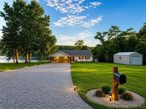 830 S Fork Ln, Tipton, MO 65081