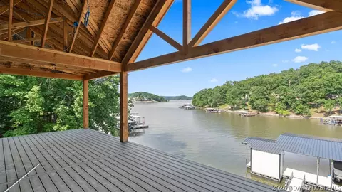 486 Pershing Dr, Camdenton, MO 65020