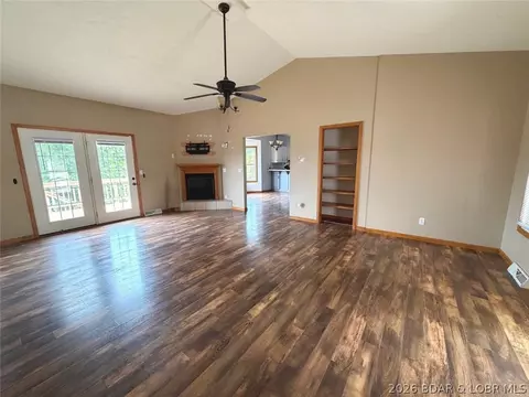 Living - 157 Sawmill Rd, Saint Robert, MO 65584 photo 1 of 6