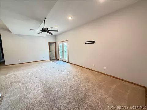 Living - 157 Sawmill Rd, Saint Robert, MO 65584 photo 5 of 6