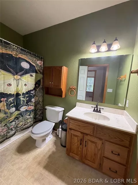 Bath - 157 Sawmill Rd, Saint Robert, MO 65584 photo 1 of 5