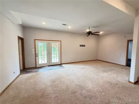 Living - 157 Sawmill Rd, Saint Robert, MO 65584 photo 6 of 6