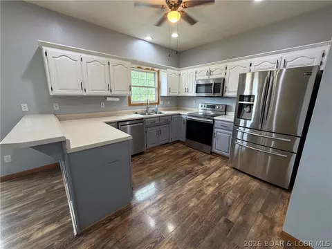 Kitchen - 157 Sawmill Rd, Saint Robert, MO 65584 photo 1 of 1