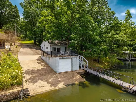 45 Cherry Hill Ln, Sunrise Beach, MO 65079
