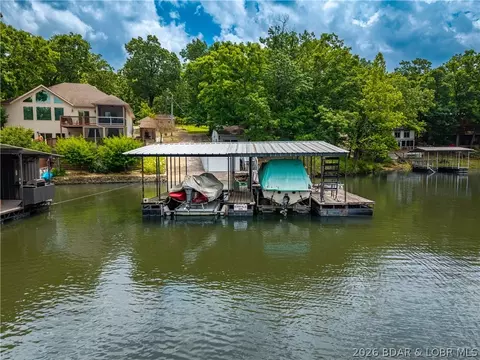 45 Cherry Hill Ln, Sunrise Beach, MO 65079