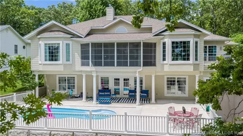 5638 Dude Ranch Rd, Osage Beach, MO 65065