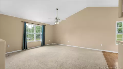 Living - 61 Woodland Cir, Eldon, MO 65026 photo 2 of 4