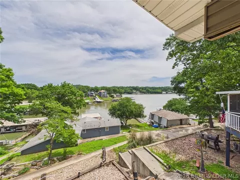 82 Seasonal Dr, Sunrise Beach, MO 65079