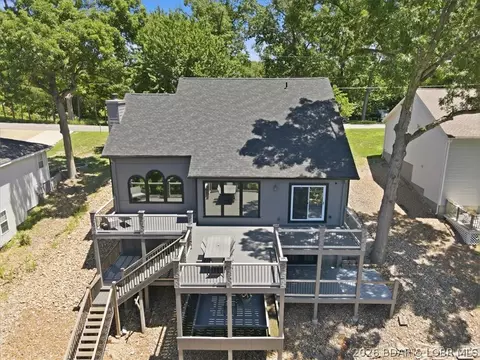 71 Arrowhead Beach Rd, Lake Ozark, MO 65049