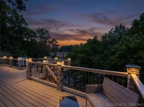 71 Arrowhead Beach Rd, Lake Ozark, MO 65049