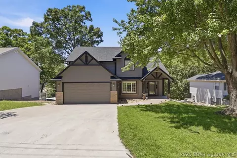71 Arrowhead Beach Rd, Lake Ozark, MO 65049