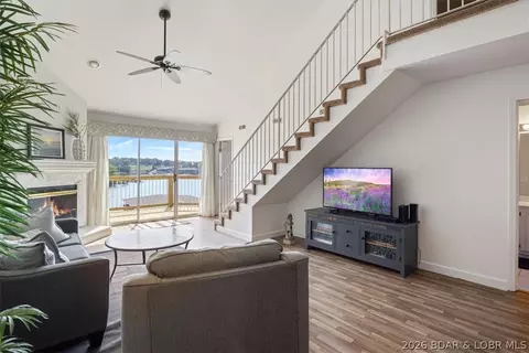 1481 Ledges Dr #842, Osage Beach, MO 65065