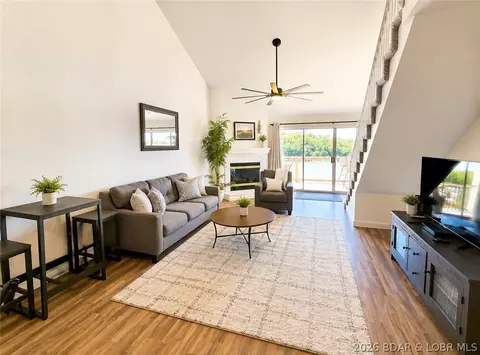 1481 Ledges Dr #842, Osage Beach, MO 65065