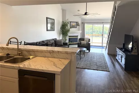 1481 Ledges Dr #842, Osage Beach, MO 65065