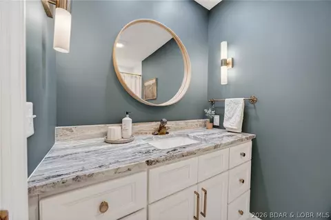 Bath - 5413 Leaf Ct, Osage Beach, MO 65065 photo 2 of 10