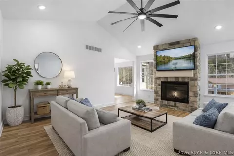 362 Merlin Dr, Camdenton, MO 65020