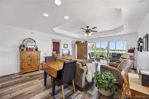 4066 Horseshoe Bend Pkwy #2B, Lake Ozark, MO 65049