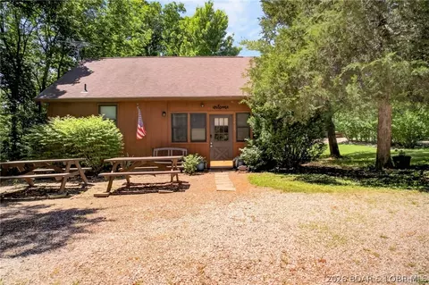 42125 Cedar Crest Pl, Perry, MO 63462