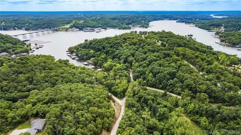 60 Tulip Dr, Camdenton, MO 65020