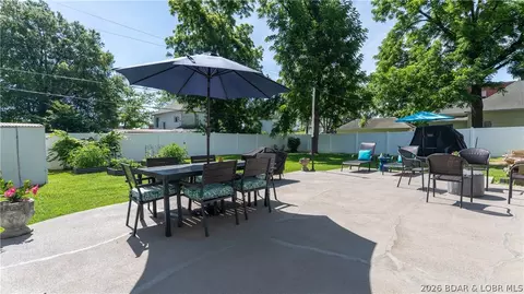 Exterior - 110 N Oak St, Eldon, MO 65026 photo 3 of 6
