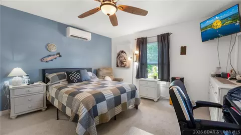 Bedroom - 110 N Oak St, Eldon, MO 65026 photo 4 of 5