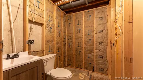 Bath - 401 Christopher Dr, Camdenton, MO 65020 photo 2 of 2