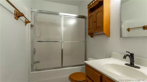 Bath - 401 Christopher Dr, Camdenton, MO 65020 photo 1 of 2