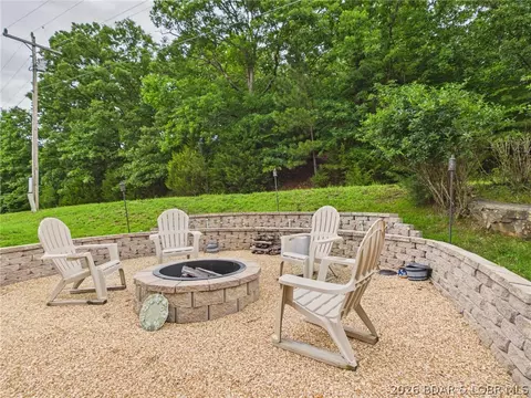 142 Vision Dr, Camdenton, MO 65020