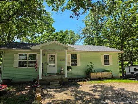 18278 Hwy W, Versailles, MO 65084