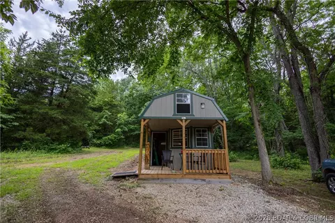 55 Mackey Rd, Rocky Mount, MO 65072