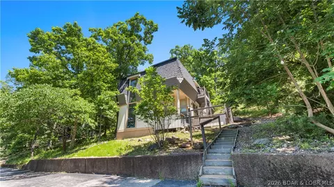 306 Seabright Dr, Osage Beach, MO 65065
