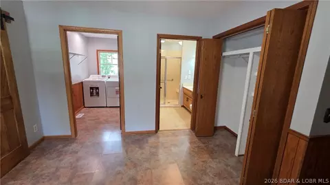 Entry Way - 501 N Monroe, Versailles, MO 65084 photo 4 of 4