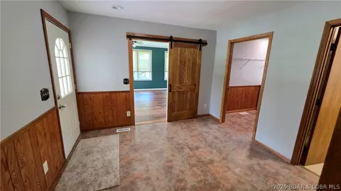Entry Way - 501 N Monroe, Versailles, MO 65084 photo 3 of 4