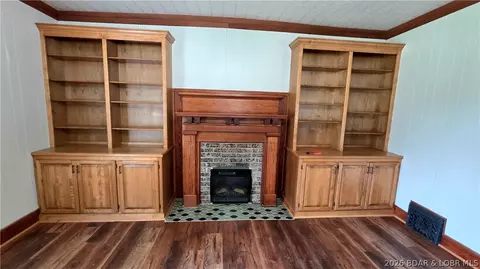 Living - 501 N Monroe, Versailles, MO 65084 photo 3 of 5