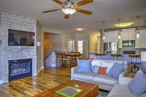 275 Flynn Rd #106, Lake Ozark, MO 65049